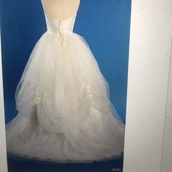 Alfred Angelo Disney Fairytale Belle 235 sz 14 - Picture 3 of 15